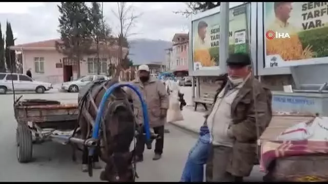 Asırlık at arabacılık can çekişiyor Asırlık at arabacılık can çekişiyor