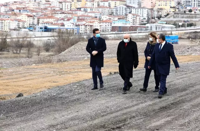 Başkan Altınok'tan Nursultan Nazarbayev Parkı'nda denetim Başkan Altınok'tan Nursultan Nazarbayev Parkı'nda denetim