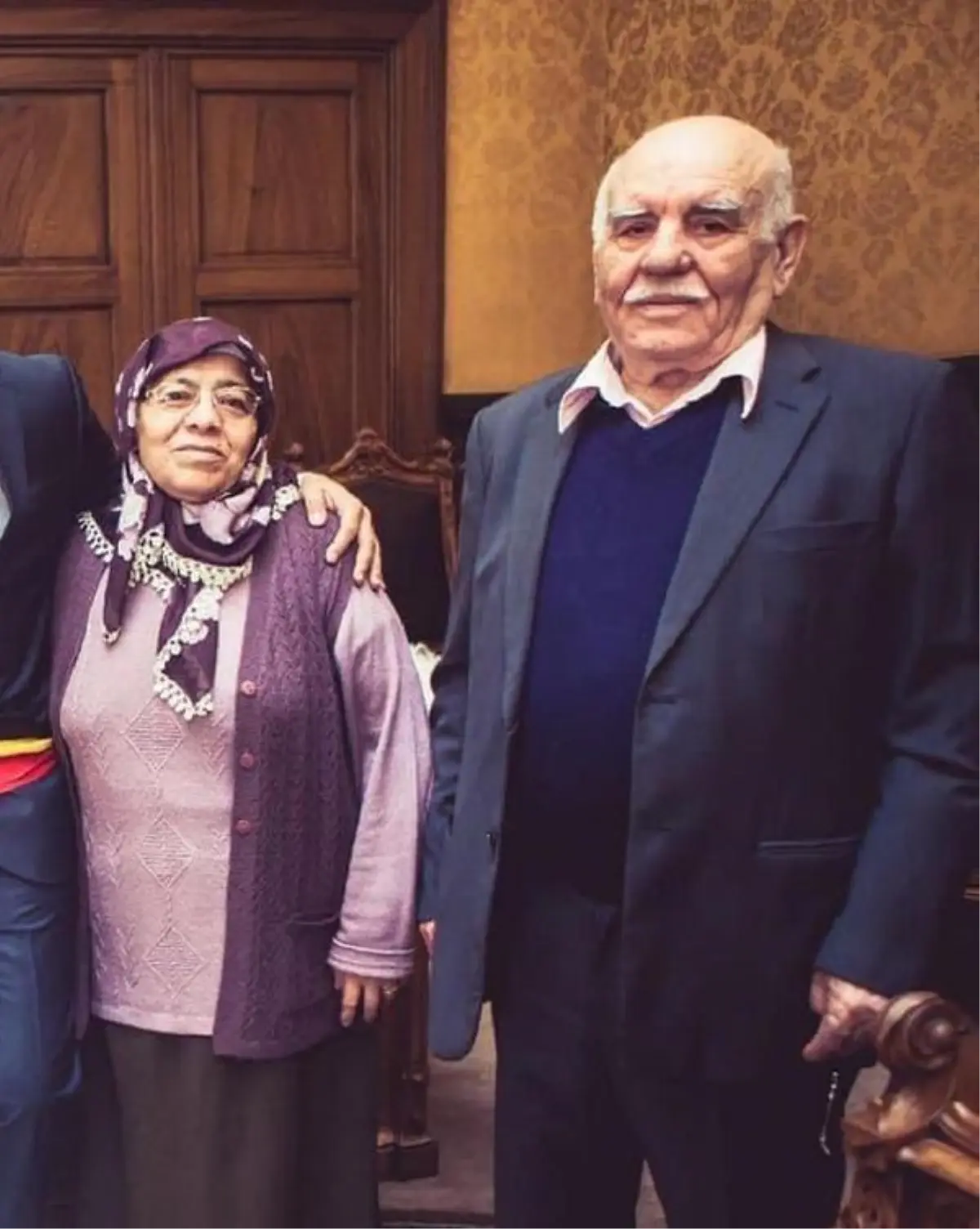 Belçika'da 12 saat arayla koronadan ölen 65 yıllık çift, Emirdağ'da toprağa verildi