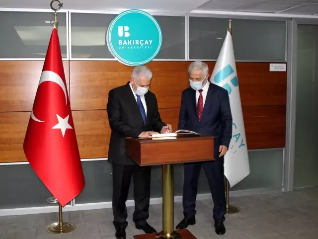 Binalı Yıldırım: 'Hedefimiz; İzmir'de yerel hizmeti AK Parti hizmetiyle buluşturmak olacak' Binalı Yıldırım: 'Hedefimiz; İzmir'de yerel hizmeti AK Parti hizmetiyle buluşturmak olacak'