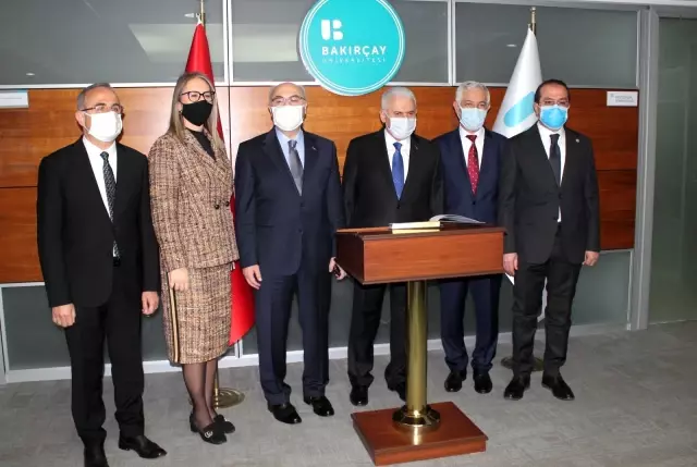 Binalı Yıldırım: 'Hedefimiz; İzmir'de yerel hizmeti AK Parti hizmetiyle buluşturmak olacak' Binalı Yıldırım: 'Hedefimiz; İzmir'de yerel hizmeti AK Parti hizmetiyle buluşturmak olacak'