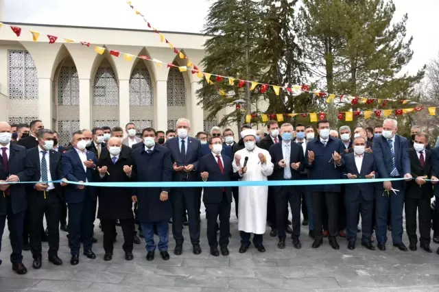Diyanet İşleri Başkanı Erbaş: 40 yıl camisiz üniversiteler oldu
