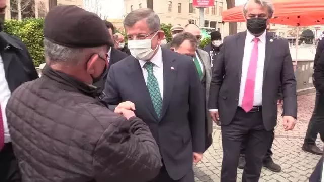 Gelecek Partisi Genel Başkanı Davutoğlu, kanaat önderleriyle bir araya geldi Gelecek Partisi Genel Başkanı Davutoğlu, kanaat önderleriyle bir araya geldi