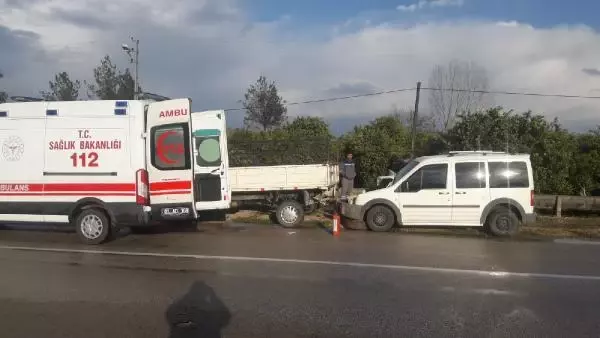 Son dakika gündem: Hafif ticari araç, kamyonete çarptı: 1 ölü, 2 yaralı Son dakika gündem: Hafif ticari araç, kamyonete çarptı: 1 ölü, 2 yaralı