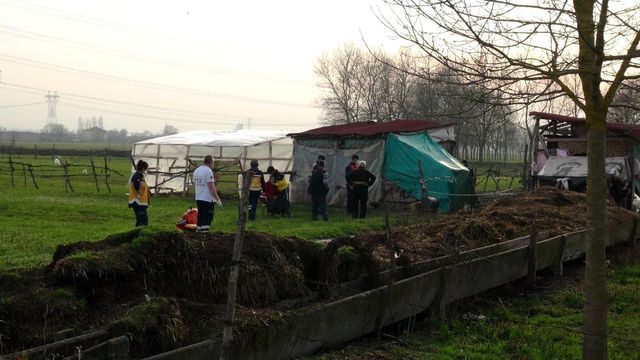 hayvan bakmaya gidiyorum dedigi ahirda kardes 2 14038971 o