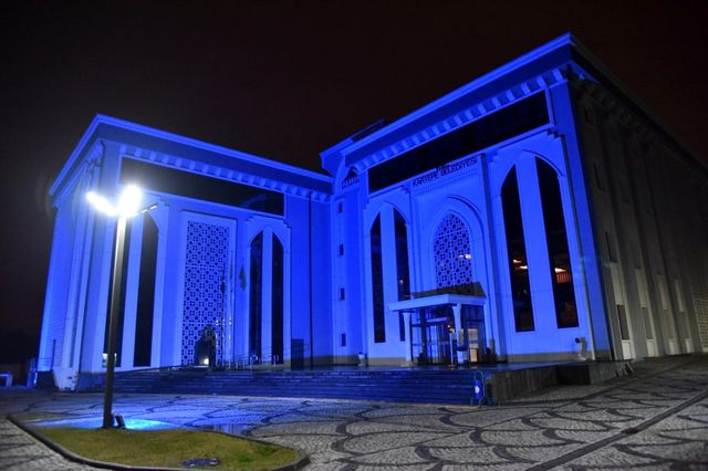 kartepe belediyesi otizme mavi isik yakti 2 14037287 o