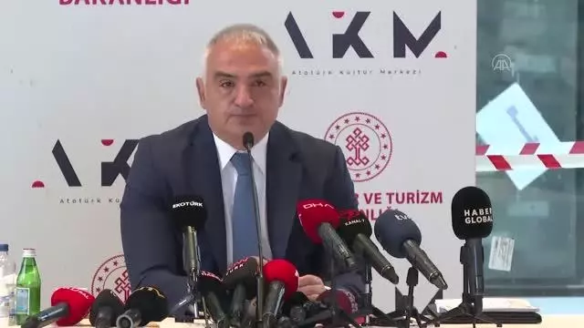 Son dakika haberi | Kültür ve Turizm Bakanı Ersoy, basın mensuplarına AKM'yi gezdirdi (5) Son dakika haberi | Kültür ve Turizm Bakanı Ersoy, basın mensuplarına AKM'yi gezdirdi (5)