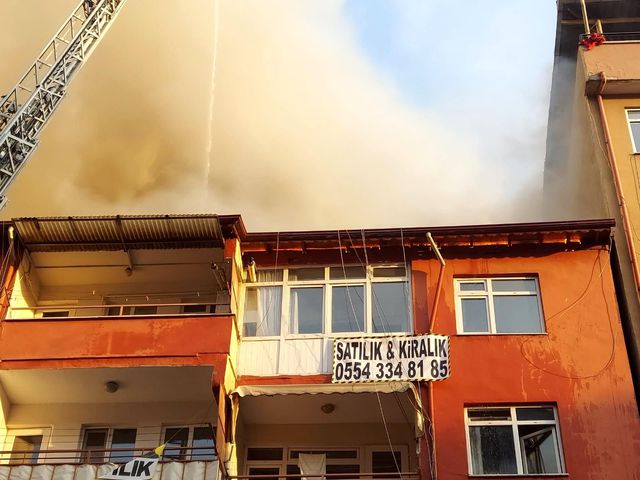 mangal yapmak icin yaktiklari ates binayi kul 2 14039080 o