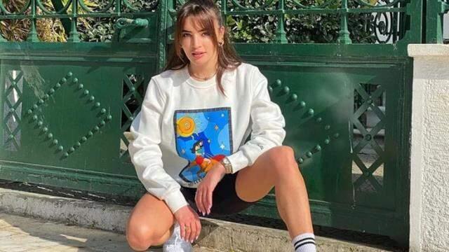 Milli yıldız Çağlar Söyüncü'nün yeni aşkı Zehra Yılmaz'ın iç çamaşırsız pozları olay oldu Milli yıldız Çağlar Söyüncü'nün yeni aşkı Zehra Yılmaz'ın iç çamaşırsız pozları olay oldu