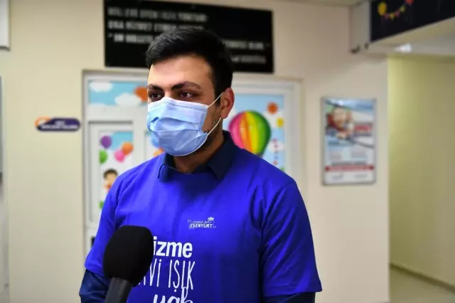 Otizm Farkındalık Günü'nde mavi balon uçurdular Otizm Farkındalık Günü'nde mavi balon uçurdular