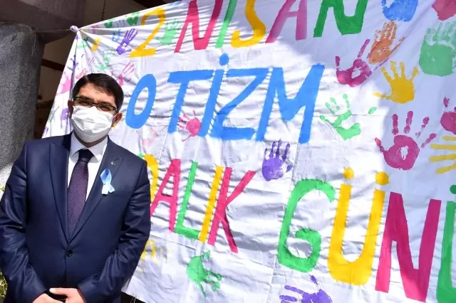 Otizmli bireyler ahşap boyama etkinliğinde buluştu
