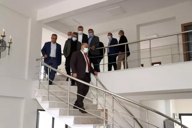 Pozantı Belediyesi ihaleye vermiyor kendi yapıyor Pozantı Belediyesi ihaleye vermiyor kendi yapıyor