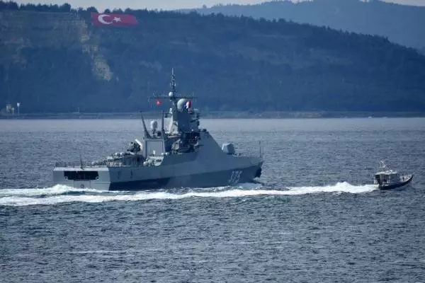 Son dakika haberi | ÇANAKKALE Rus savaş gemisi Çanakkale Boğazı'ndan geçti Son dakika haberi | ÇANAKKALE Rus savaş gemisi Çanakkale Boğazı'ndan geçti