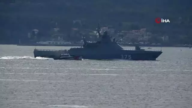 Rus savaş gemisi 'Dmitry Rogachev' Çanakkale Boğazı'ndan geçti Rus savaş gemisi 'Dmitry Rogachev' Çanakkale Boğazı'ndan geçti