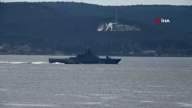 Rus savaş gemisi 'Dmitry Rogachev' Çanakkale Boğazı'ndan geçti Rus savaş gemisi 'Dmitry Rogachev' Çanakkale Boğazı'ndan geçti