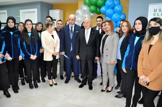 Uludağ Elektrik Kars Çağrı Merkezi'nin yeni binası hizmete açıldı Uludağ Elektrik Kars Çağrı Merkezi'nin yeni binası hizmete açıldı