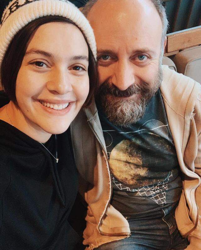 Ünlü oyuncu Bergüzar Korel, 3. kez hamile olduğunun müjdesini verdi Ünlü oyuncu Bergüzar Korel, 3. kez hamile olduğunun müjdesini verdi