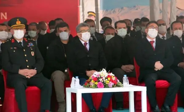 Son dakika haberi | Van'ın 103'üncü kurtuluş yılında, alkış alan polis ve jandarma korteji Son dakika haberi | Van'ın 103'üncü kurtuluş yılında, alkış alan polis ve jandarma korteji