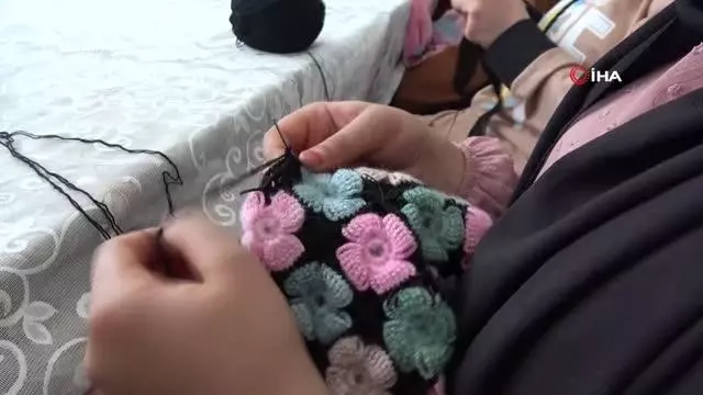 Ağrı'da 'Geleneksel El Sanatları' kursu gelinlik kızların çeyiz kapısı oldu Ağrı'da 'Geleneksel El Sanatları' kursu gelinlik kızların çeyiz kapısı oldu