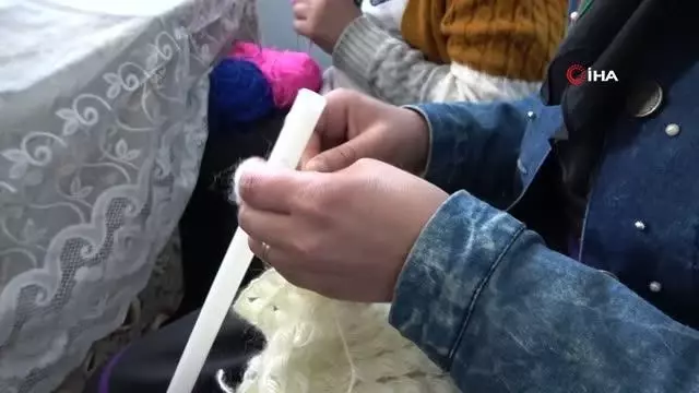 Ağrı'da 'Geleneksel El Sanatları' kursu gelinlik kızların çeyiz kapısı oldu Ağrı'da 'Geleneksel El Sanatları' kursu gelinlik kızların çeyiz kapısı oldu