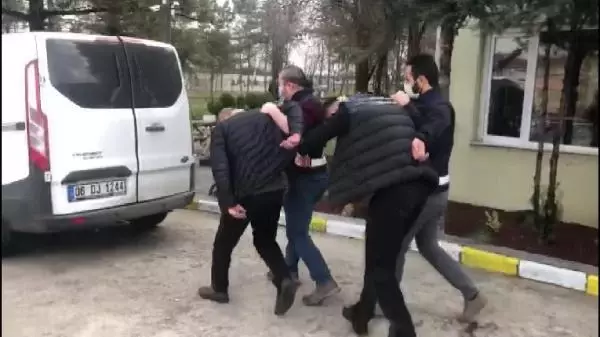 Son Dakika | Aile hekimi ve hastasına uyuşturucudan gözaltı Son Dakika | Aile hekimi ve hastasına uyuşturucudan gözaltı