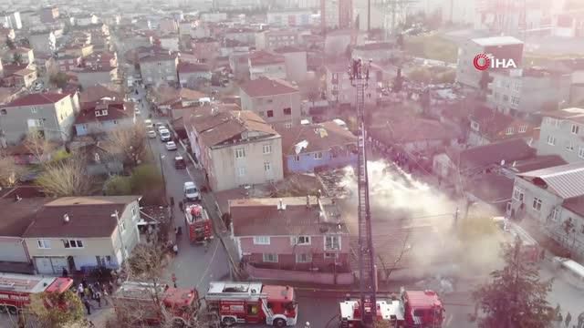 Son dakika haberi... Ataşehir'de çatıları saran alevler, mahalleliyi sokağa döktü Son dakika haberi... Ataşehir'de çatıları saran alevler, mahalleliyi sokağa döktü