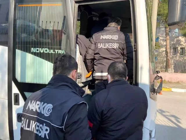 Son dakika haber | Balıkesir'de uyuşturucu operasyonu: 8 kişi tutuklandı Son dakika haber | Balıkesir'de uyuşturucu operasyonu: 8 kişi tutuklandı