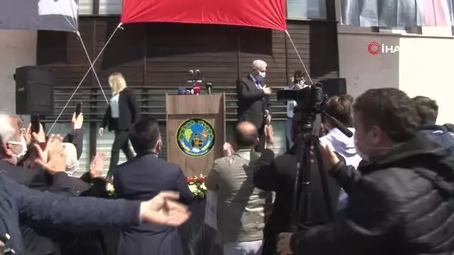 Binalı Yıldırım: 'Hedefimiz; İzmir'de yerel hizmeti AK Parti hizmetiyle buluşturmak olacak' Binalı Yıldırım: 'Hedefimiz; İzmir'de yerel hizmeti AK Parti hizmetiyle buluşturmak olacak'