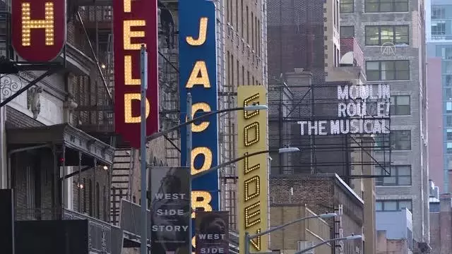 Broadway tiyatroları yeniden açılmaya hazırlanıyor Broadway tiyatroları yeniden açılmaya hazırlanıyor