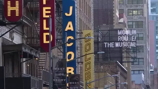 Broadway tiyatroları yeniden açılmaya hazırlanıyor Broadway tiyatroları yeniden açılmaya hazırlanıyor
