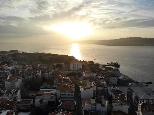 Kısıtlamada Taksim meydanı turistlere kaldı Kısıtlamada Taksim meydanı turistlere kaldı