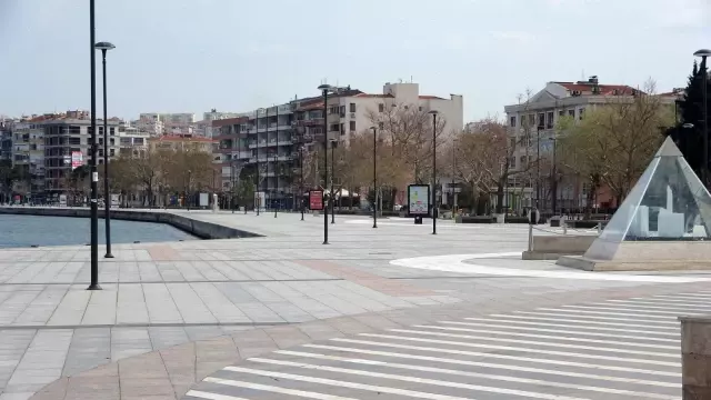 Kısıtlamada Taksim meydanı turistlere kaldı Kısıtlamada Taksim meydanı turistlere kaldı