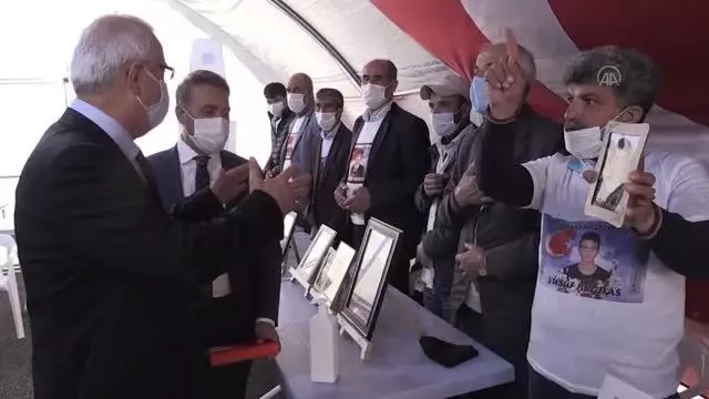 Diyarbakır annelerine destek ziyaretleri sürüyor