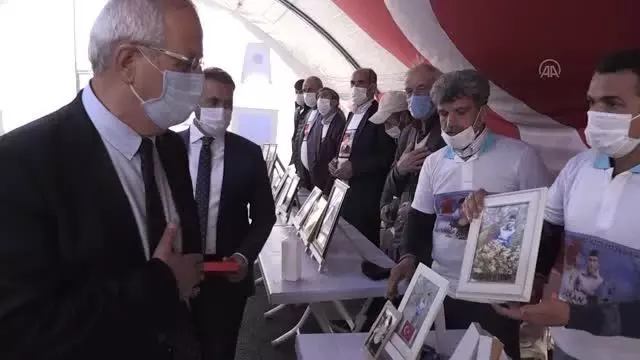 Diyarbakır annelerine destek ziyaretleri sürüyor