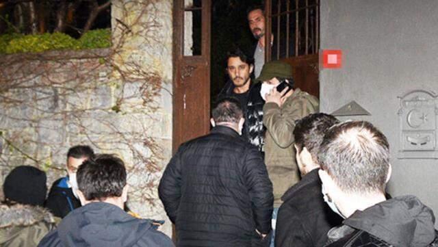 Doğum günü partisine polis baskını düzenlenen Özge Özpirinçci içini döktü: Artık sinirleniyorum Doğum günü partisine polis baskını düzenlenen Özge Özpirinçci içini döktü: Artık sinirleniyorum