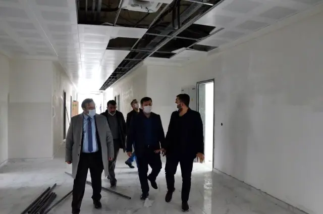 Emet'te Gençlik Merkezi yapımında sona gelindi Emet'te Gençlik Merkezi yapımında sona gelindi