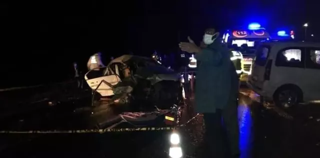 Feci kazada hayatını kaybedenlerin cenazeleri ailelerine teslim edildi Feci kazada hayatını kaybedenlerin cenazeleri ailelerine teslim edildi