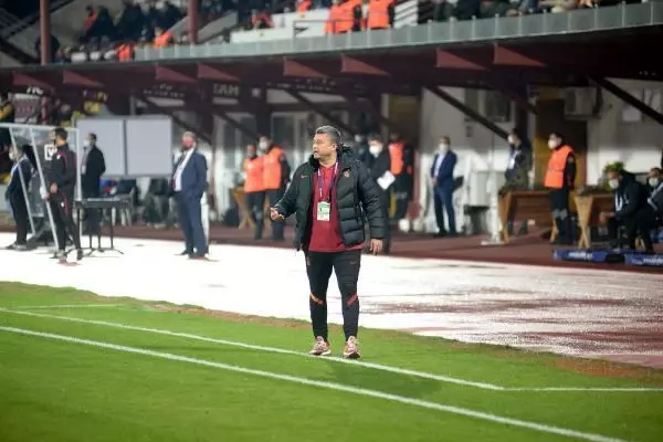 SPOR Galatasaray Yardımcı Antrenörü Levent Şahin Bizi üzen sonuçtan çok Galatasaray'a yakışmayan oyundu SPOR Galatasaray Yardımcı Antrenörü Levent Şahin Bizi üzen sonuçtan çok Galatasaray'a yakışmayan oyundu