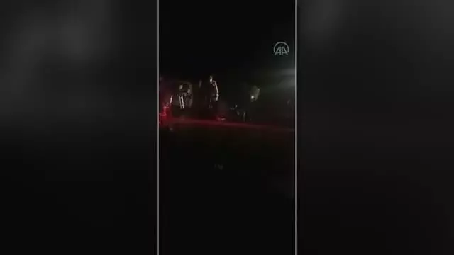 Son dakika haber! GAZİANTEP - Hafif ticari araç ile otomobil çarpıştı: 2 ölü, 8 yaralı Son dakika haber! GAZİANTEP - Hafif ticari araç ile otomobil çarpıştı: 2 ölü, 8 yaralı