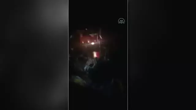 Son dakika haber! GAZİANTEP - Hafif ticari araç ile otomobil çarpıştı: 2 ölü, 8 yaralı Son dakika haber! GAZİANTEP - Hafif ticari araç ile otomobil çarpıştı: 2 ölü, 8 yaralı