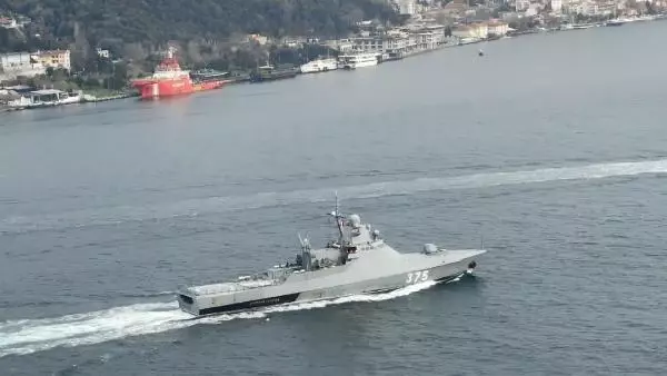 RUS SAVAŞ GEMİSİ İSTANBUL BOĞAZ'INDAN GEÇTİ RUS SAVAŞ GEMİSİ İSTANBUL BOĞAZ'INDAN GEÇTİ