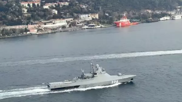 RUS SAVAŞ GEMİSİ İSTANBUL BOĞAZ'INDAN GEÇTİ RUS SAVAŞ GEMİSİ İSTANBUL BOĞAZ'INDAN GEÇTİ