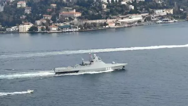 RUS SAVAŞ GEMİSİ İSTANBUL BOĞAZ'INDAN GEÇTİ RUS SAVAŞ GEMİSİ İSTANBUL BOĞAZ'INDAN GEÇTİ