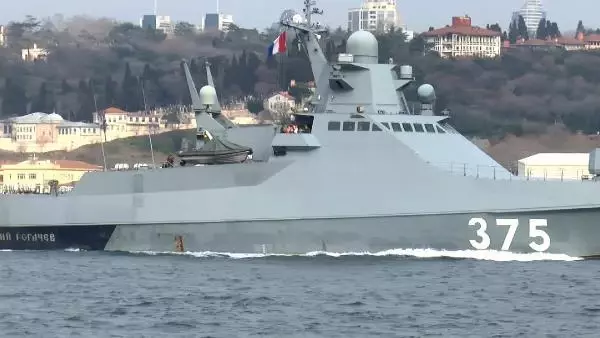 RUS SAVAŞ GEMİSİ İSTANBUL BOĞAZ'INDAN GEÇTİ RUS SAVAŞ GEMİSİ İSTANBUL BOĞAZ'INDAN GEÇTİ