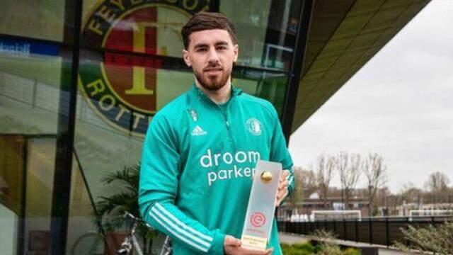 Orkun Kökçü, who taught the racists in the Netherlands by choosing the Turkish National Team, has now been named the best football player. Orkun Kökçü, who taught the racists in the Netherlands by choosing the Turkish National Team, has now been named the best football player.