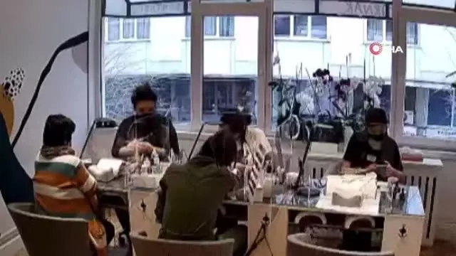 İbrahim Tatlıses'in kızı saldırıya uğrarken, dükkanda yaşanan panik anları kamerada İbrahim Tatlıses'in kızı saldırıya uğrarken, dükkanda yaşanan panik anları kamerada