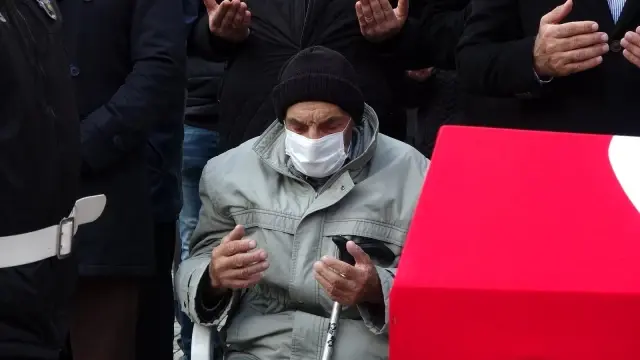 Kaymakam Yılmaz Kurt memleketi Trabzon'da son yolculuğuna uğurlandı Kaymakam Yılmaz Kurt memleketi Trabzon'da son yolculuğuna uğurlandı