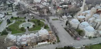 Galata Köprüsü: KISITLAMALI CUMARTESİ GÜNÜNDE MEYDANLARDAKİ SAKİNLİK HAVADAN GÖRÜNTÜLENDİ Galata Köprüsü: KISITLAMALI CUMARTESİ GÜNÜNDE MEYDANLARDAKİ SAKİNLİK HAVADAN GÖRÜNTÜLENDİ