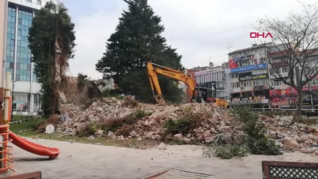 kocaeli izmit te 28 yil once yanan binanin du 3 14040186 o