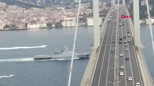 RUS SAVAŞ GEMİSİ İSTANBUL BOĞAZ'INDAN GEÇTİ RUS SAVAŞ GEMİSİ İSTANBUL BOĞAZ'INDAN GEÇTİ